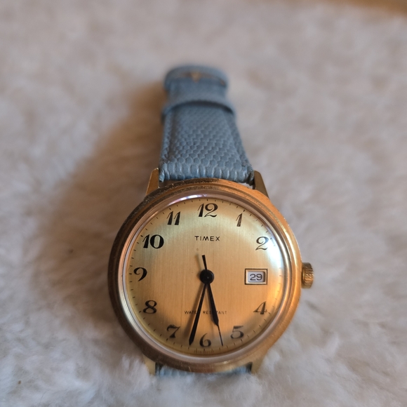 Vintage Timex Gold Case with Light Blue Strap Watch - Picture 2 of 3